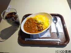赤味噌オムハヤシライスとアイスコーヒー